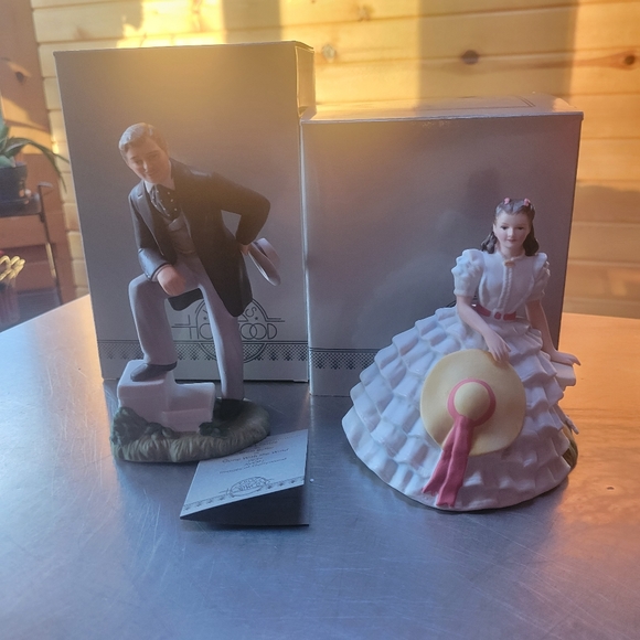 NIB 1984 MGM Avon Clark Gable & Scarlett O'Hara Figures